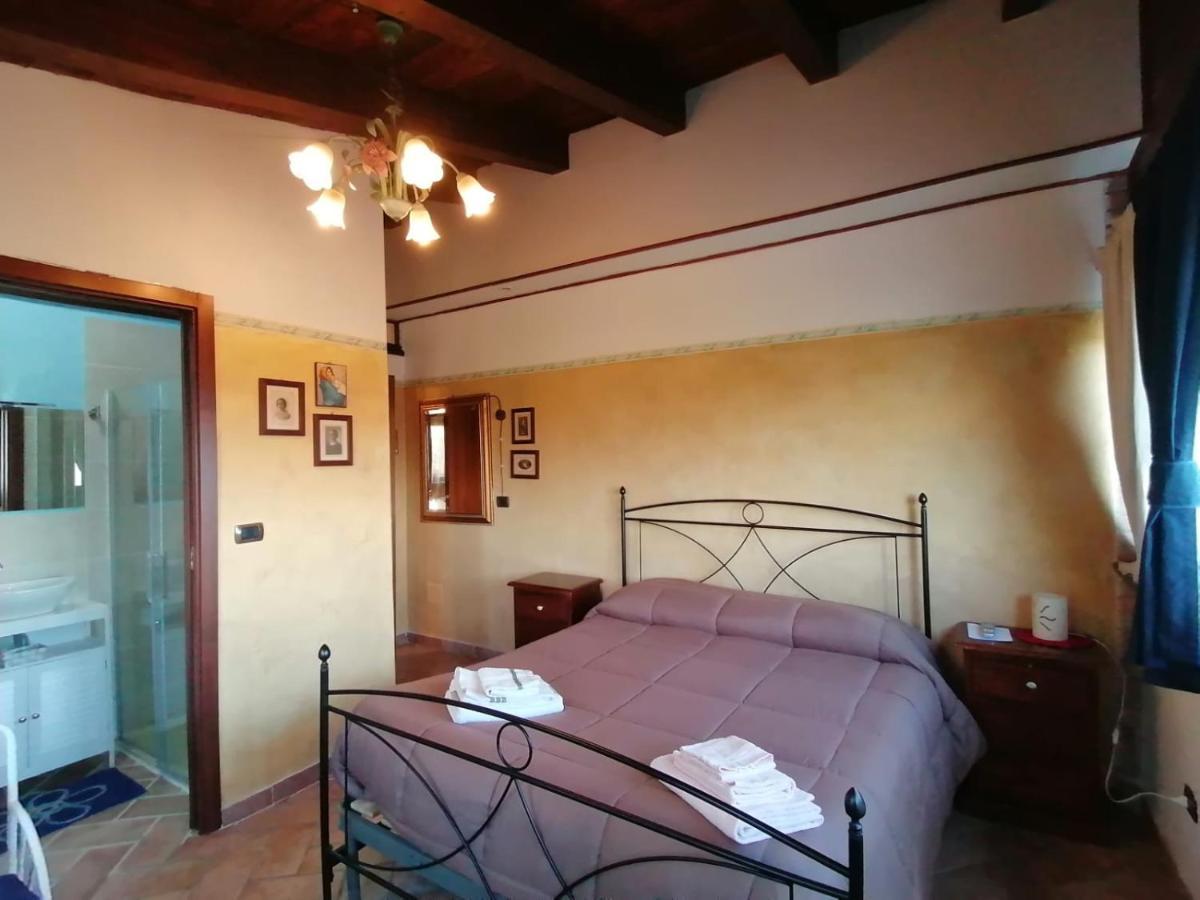 Il Castagneto Bed & Breakfast Camerino Bagian luar foto