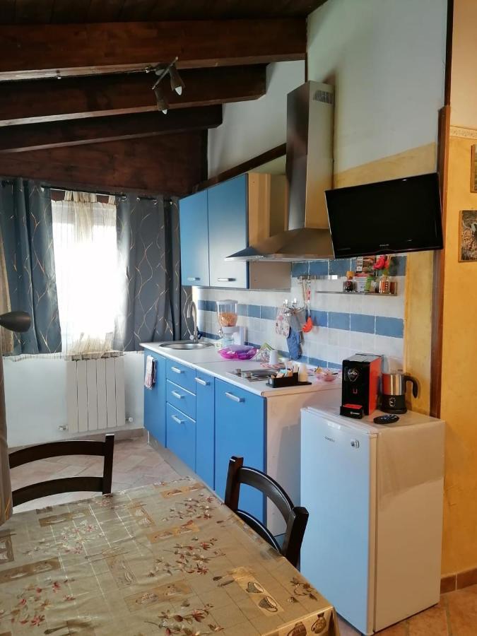 Il Castagneto Bed & Breakfast Camerino Bagian luar foto
