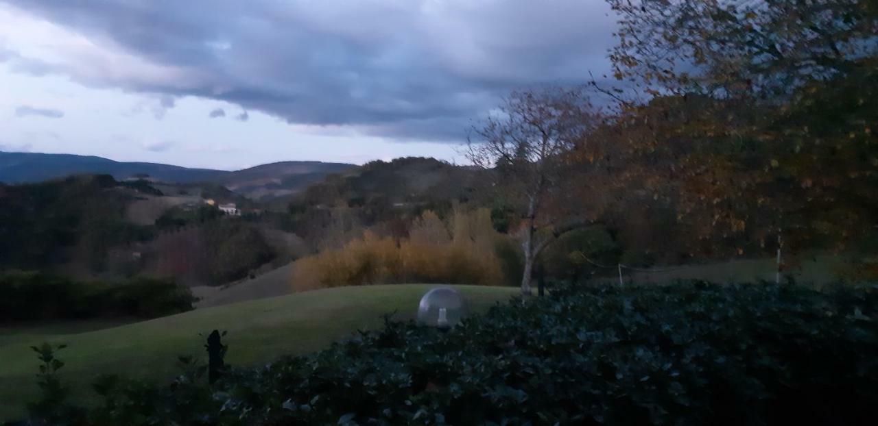 Il Castagneto Bed & Breakfast Camerino Bagian luar foto