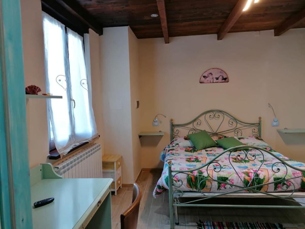 Il Castagneto Bed & Breakfast Camerino Bagian luar foto