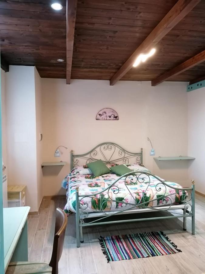Il Castagneto Bed & Breakfast Camerino Bagian luar foto